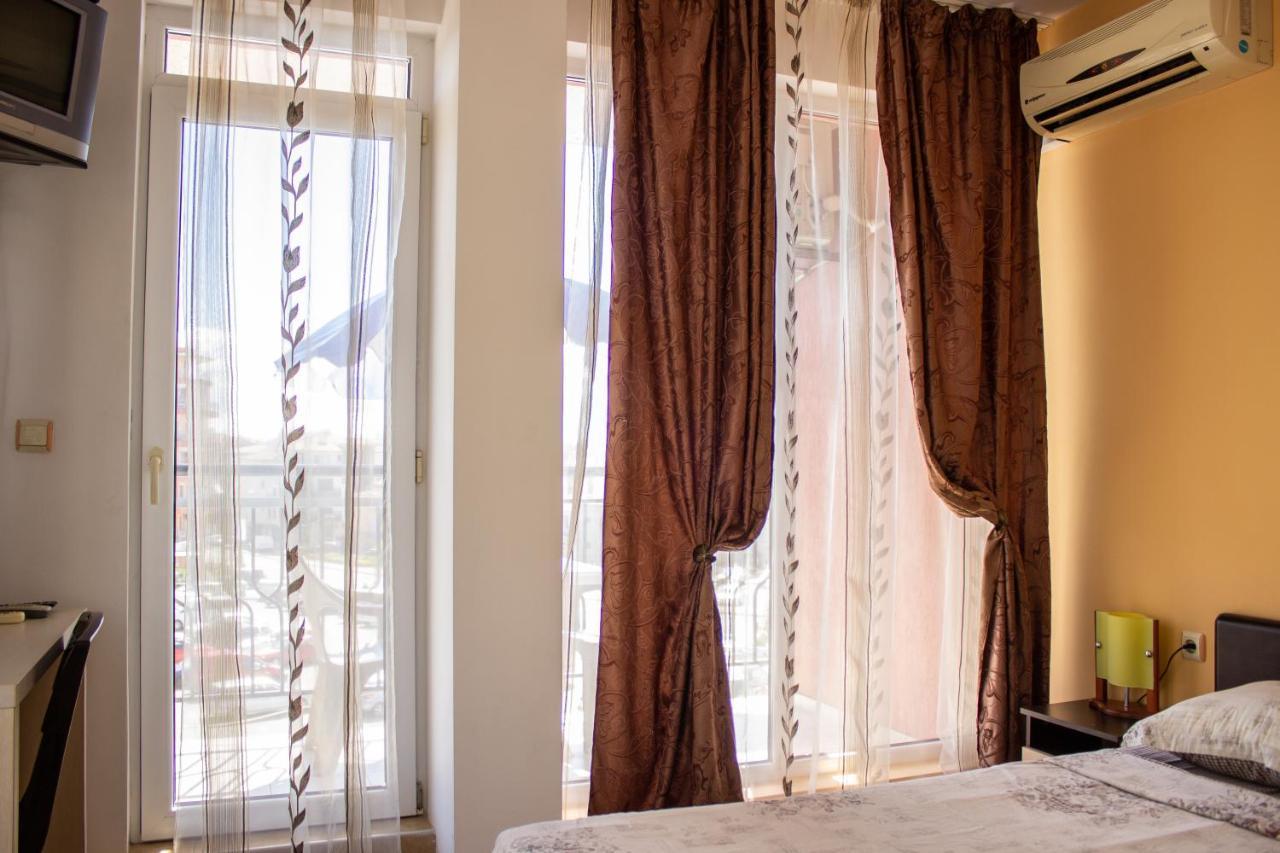 Central Couple Studio Pomorie Esterno foto
