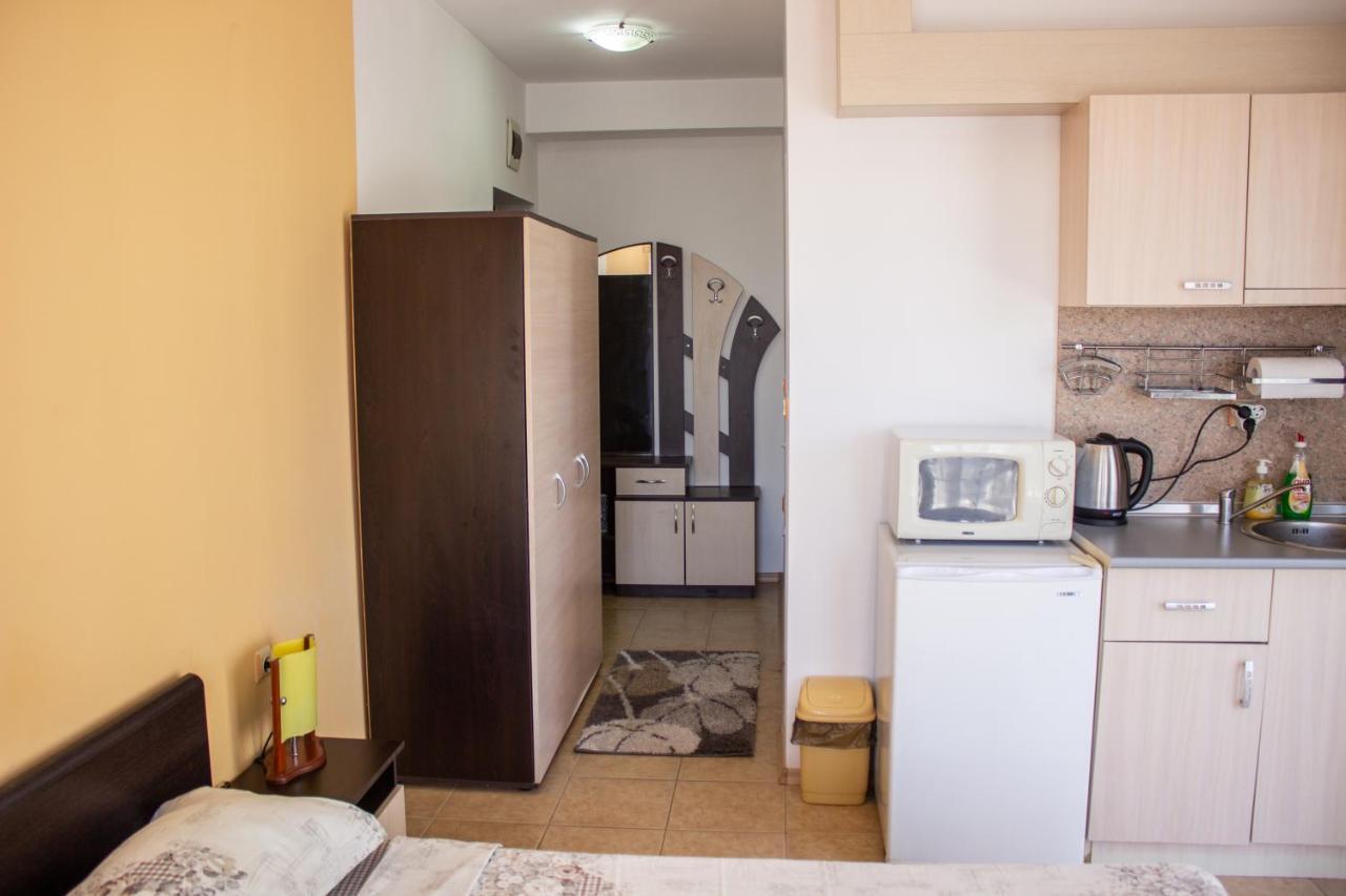 Central Couple Studio Pomorie Esterno foto